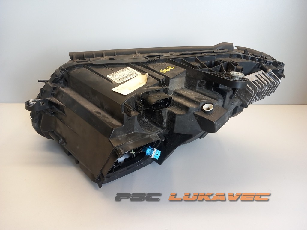 MERECDES BENZ C KLASA W205 FAR DESNI LED INTELLIGENT A2059063204