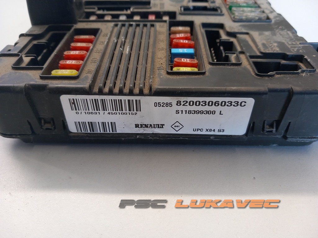 RENAULT MEGANE 2 UPC MODUL KUTIJA OSIGURAČA 8200306033C 2002-2006.