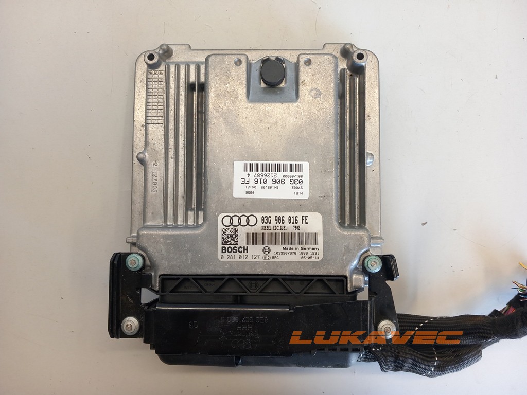 AUDI A4 1.9 TDI KOMPJUTER MOTORA 03G906016FE 028101217