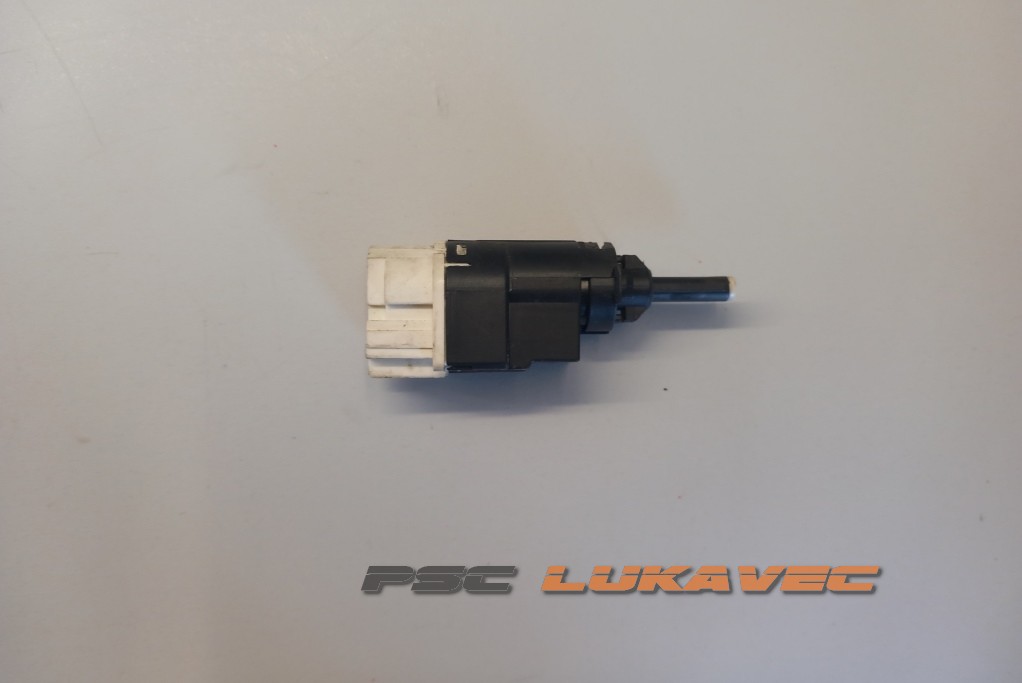 RENAULT CLIO 4 PREKIDAČ ZA STOP SVIJETLO 253206170R