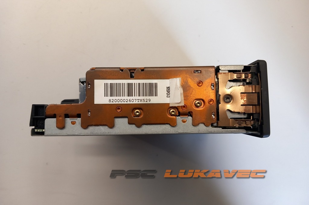 RENAULT LAGUNA 2 CD RADIO 8200002607
