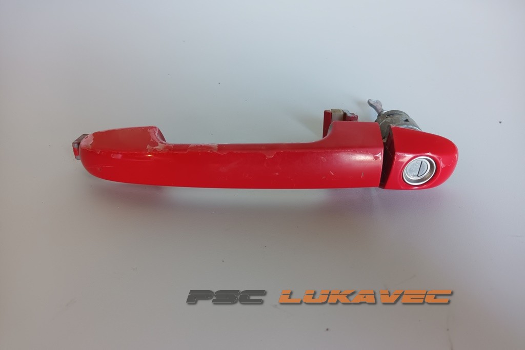 HYUNDAI i30 KVAKA VRATA PREDNJA LIJEVA