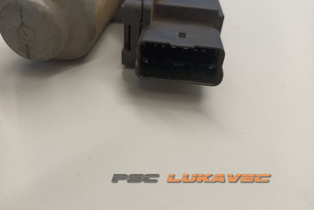 RENAULT LAGUNA 2 PODIZAČ STAKLA ZADNJI LIJEVI 8200008329