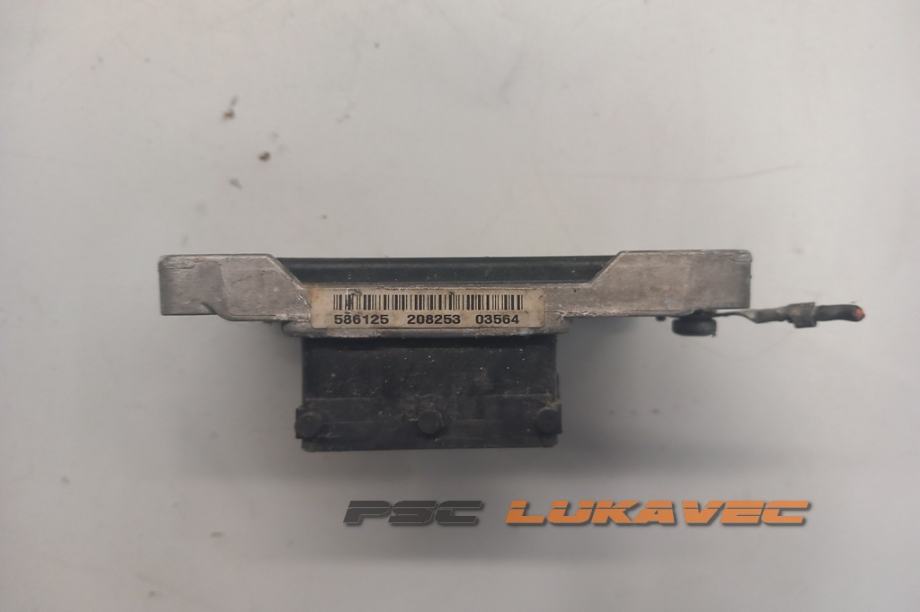 OPEL CORSA C KOMPJUTER MOTORA 1.2 16v 1039S10736