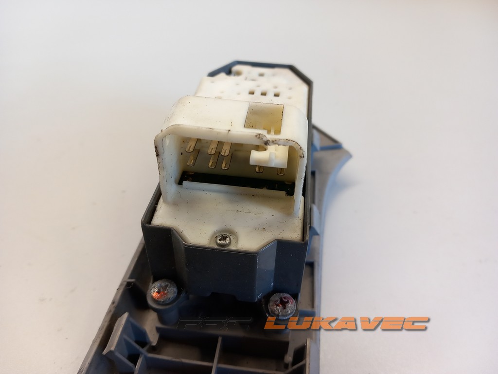 TOYOTA YARIS PREKIDAČI PODIZAČA STAKLA 742320D110