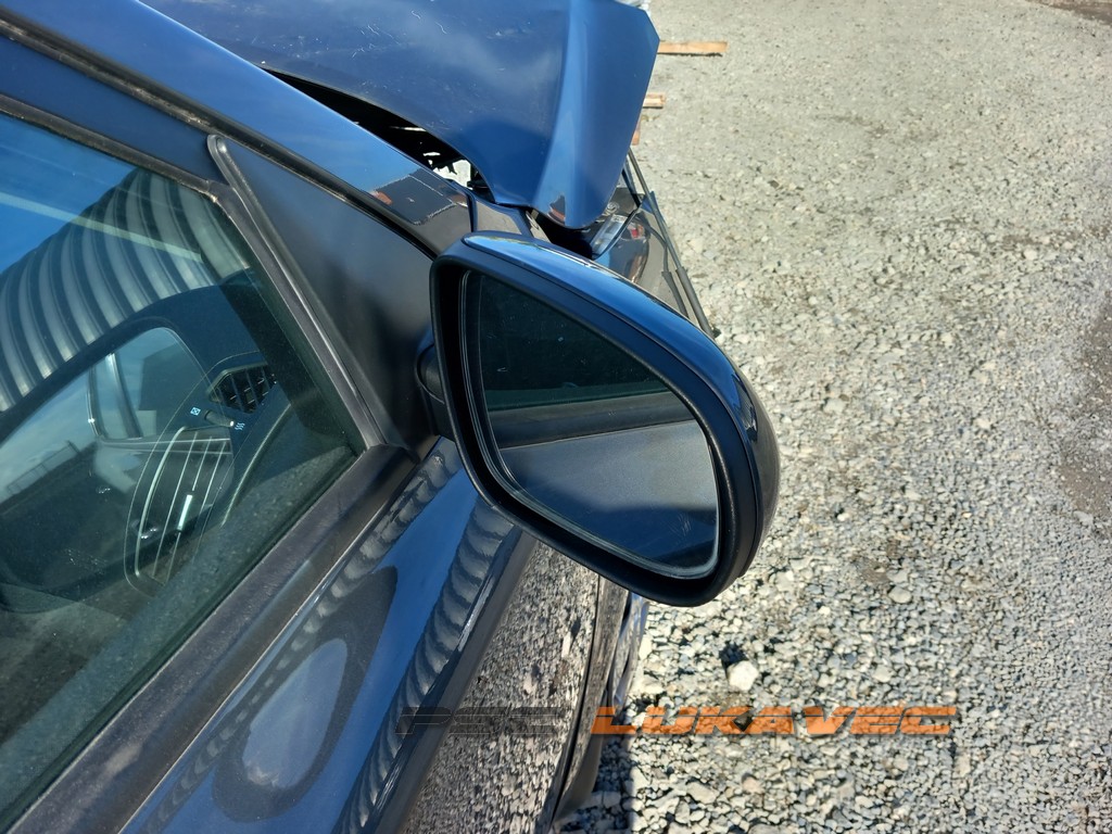 KIA CEED RETROVIZOR DESNI 2011.