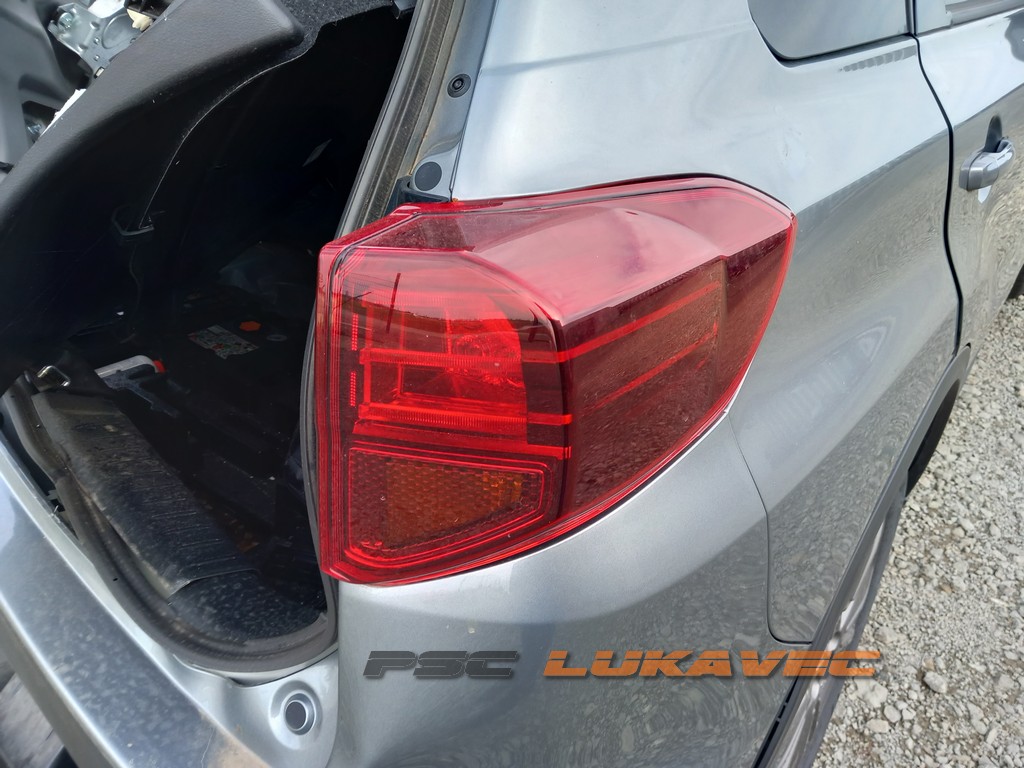 SUZUKI VITARA ŠTOP SVJETLO DESNO 2023.