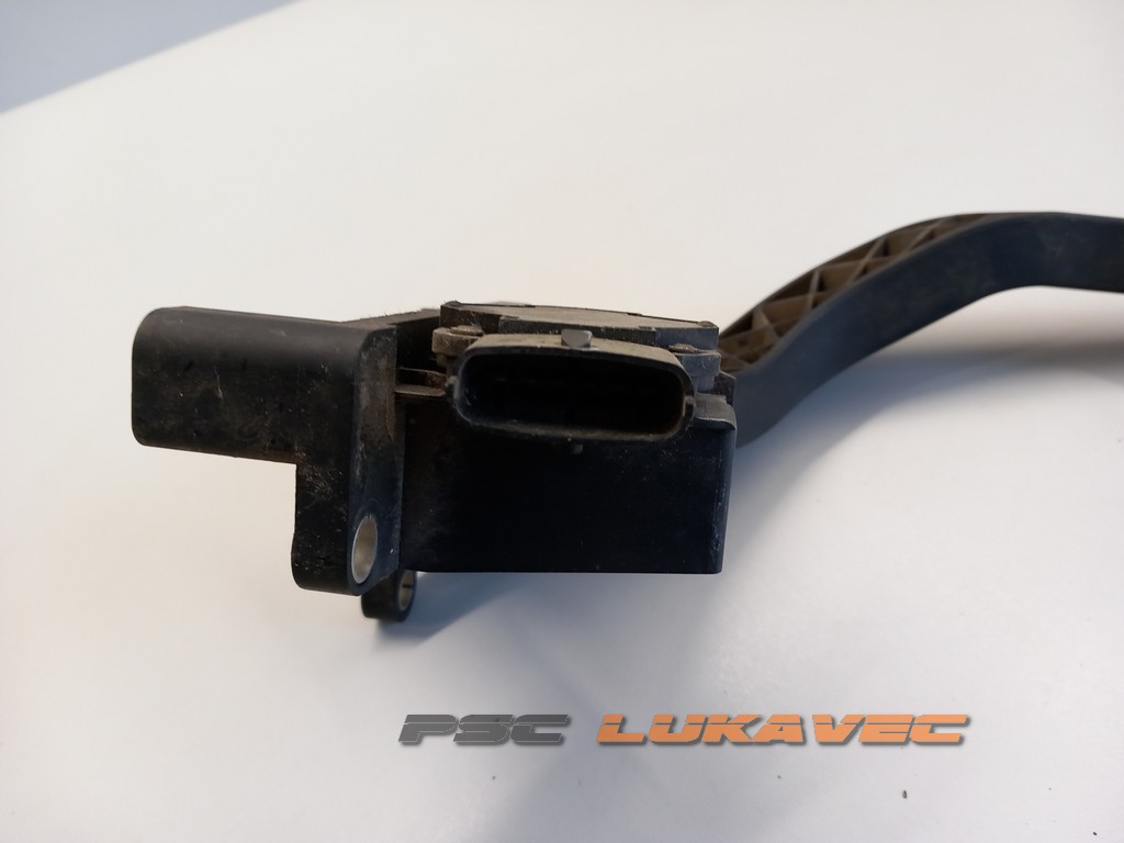 IVECO DAILY PEDALA GASA 0281002359