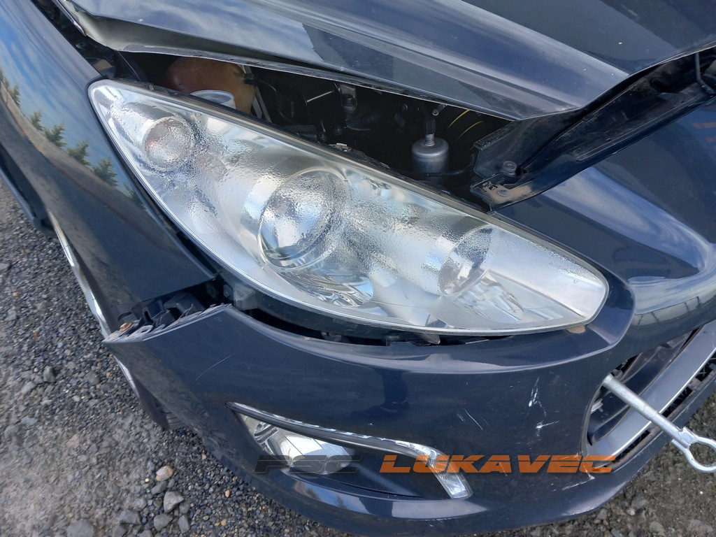 PEUGEOT 308 FAR DESNI 2012.