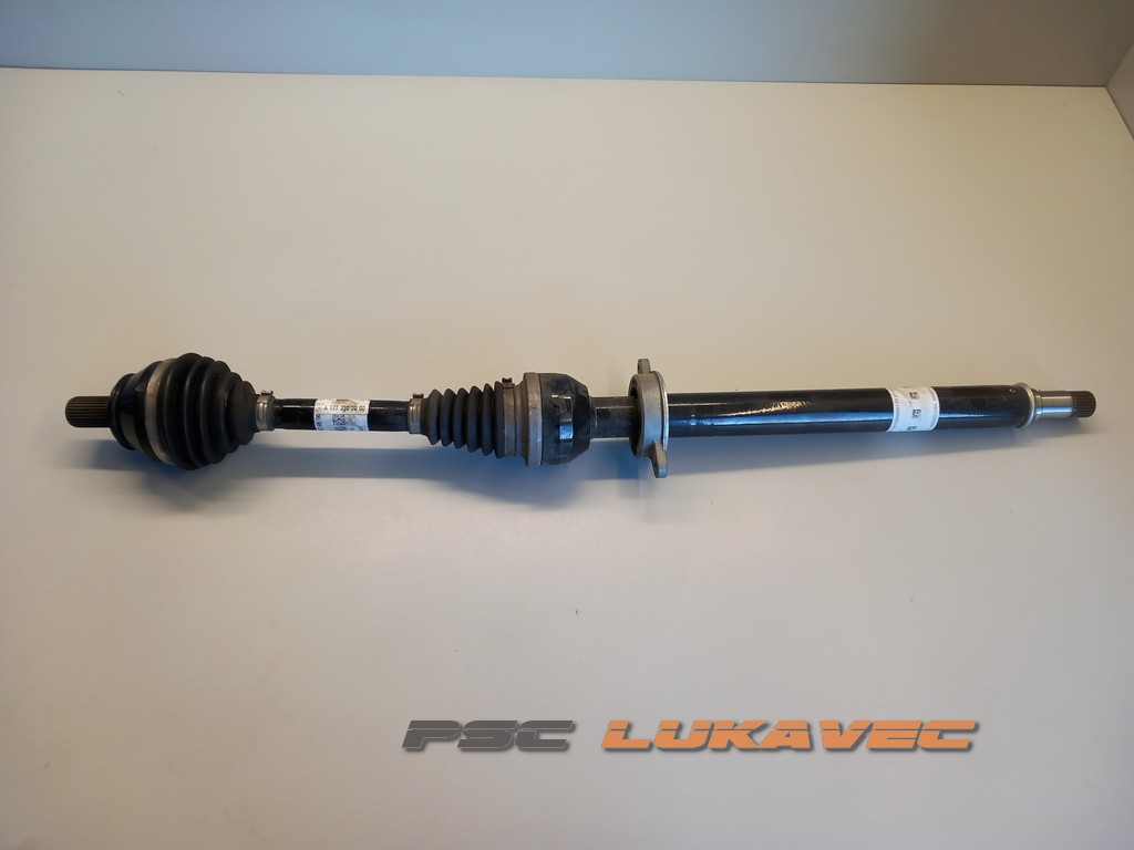 MERCEDES CLA 250 POLUOSOVINA DESNA A1773302000