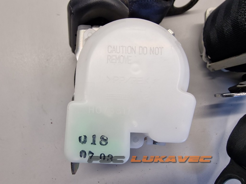 TOYOTA AYGO POJASEVI PREDNJI