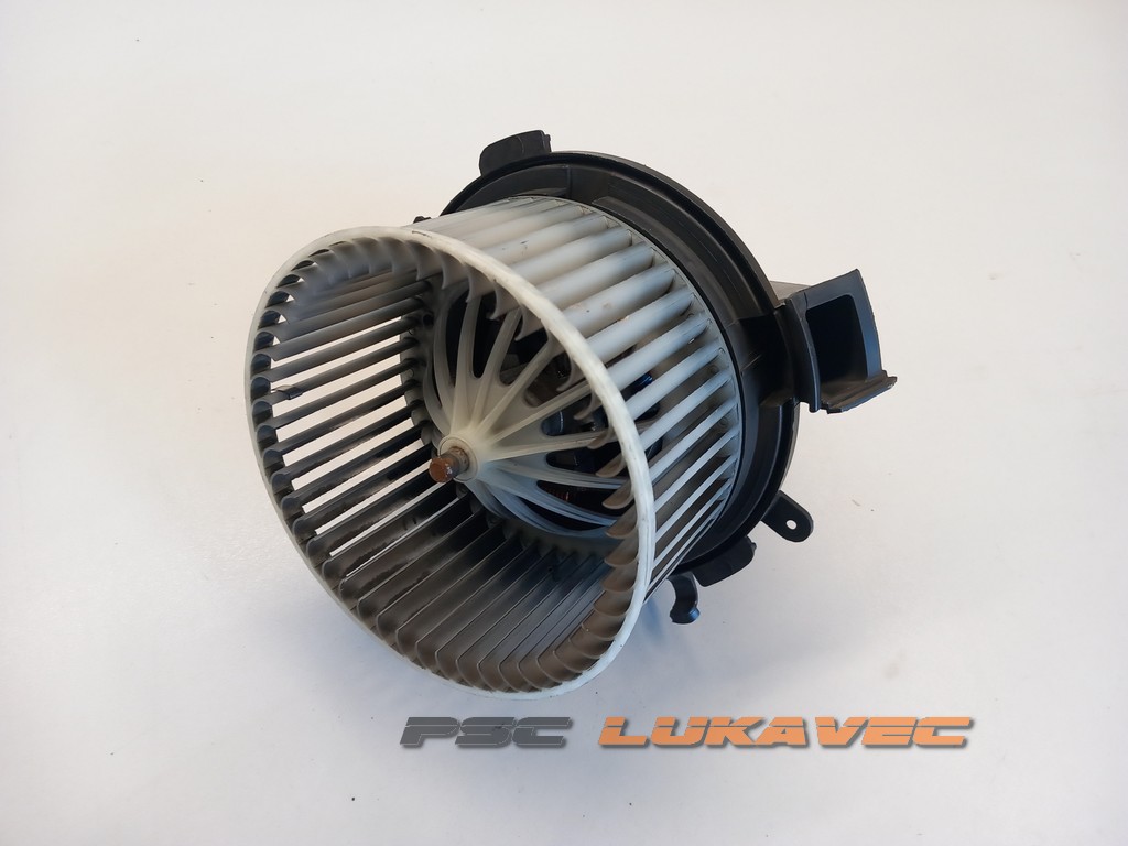 MERCEDES SPRINTER VENTILATOR KABINE 2015.