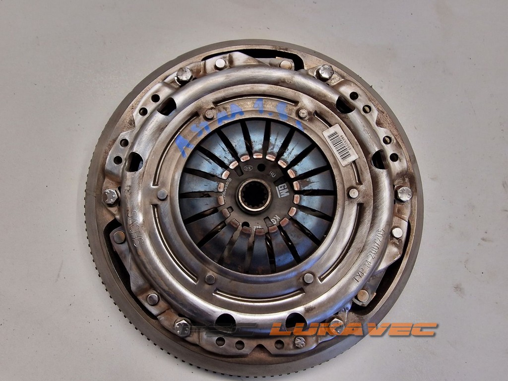 OPEL ASTRA H SET KVAČILA ASTRA H ZAMAŠNJAK 1.6 16V 90400169