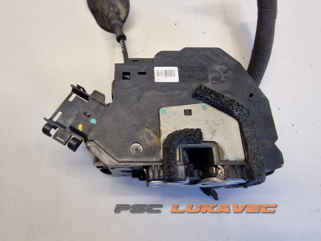 RENAULT CLIO 4 BRAVA VRATA ZADNJA DESNA 805004945R