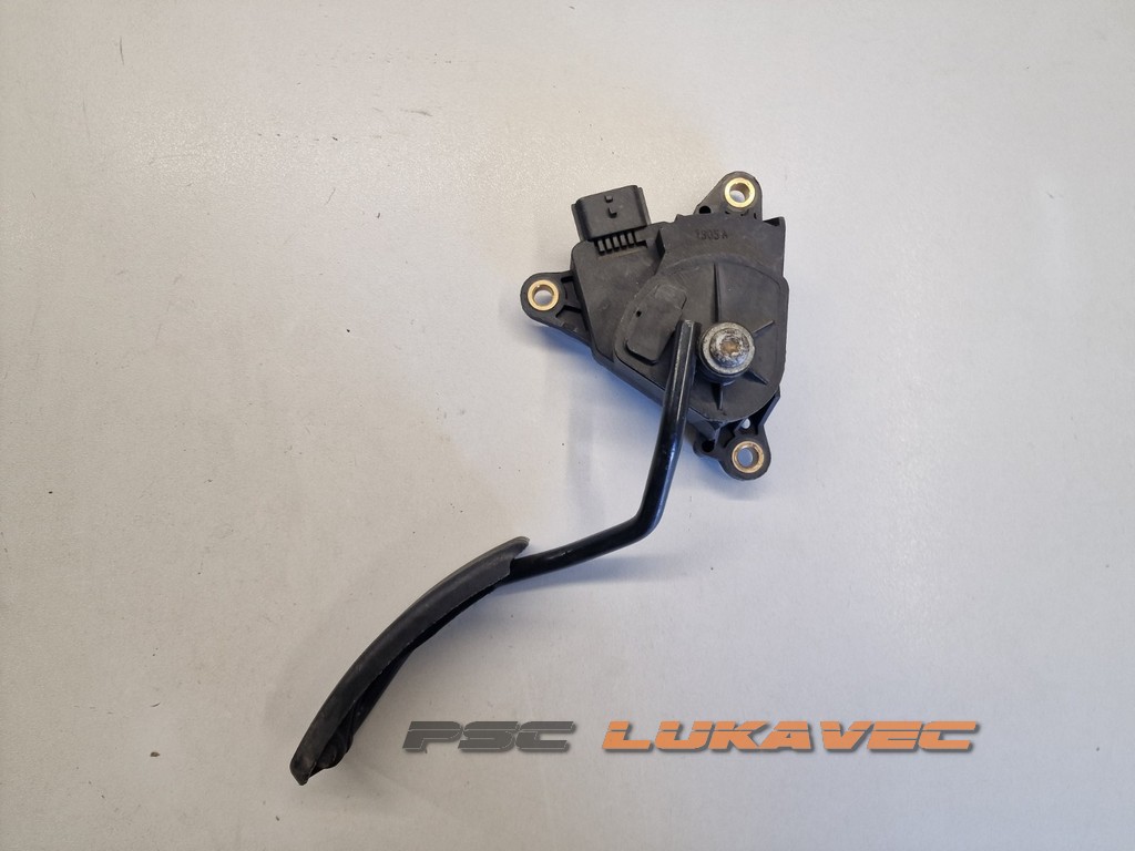 RENAULT MEGANE 2 POTENCIOMETAR GASA 1.9 DCI 8200153270 2003-2008