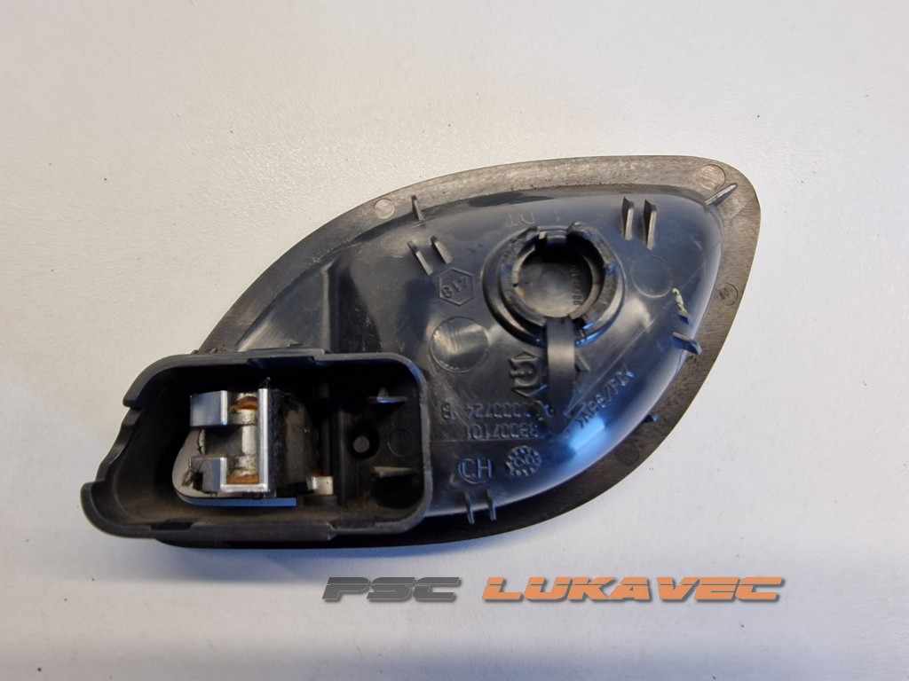 RENAULT LAGUNA 2 KVAKA VRATA PREDNJA DESNA 8200000724