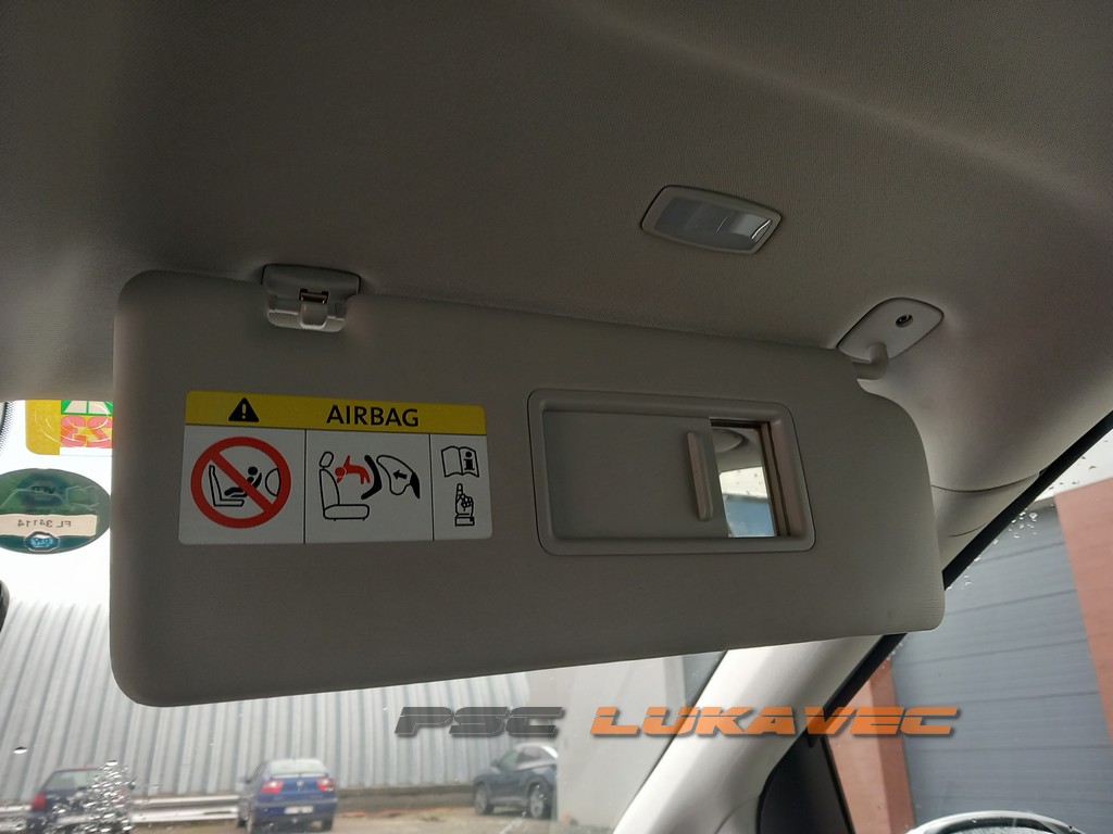 VW SHARAN SJENILO SUVOZAČA SHARAN SUNCOBRAN DESNI 2020.