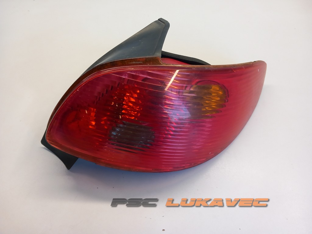 PEUGEOT 206 ŠTOP SVJETLO DESNO