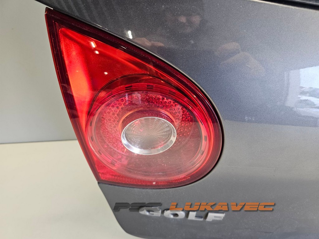 VW GOLF 5 SVJETLO ZADNJE LIJEVO UNUTARNJE