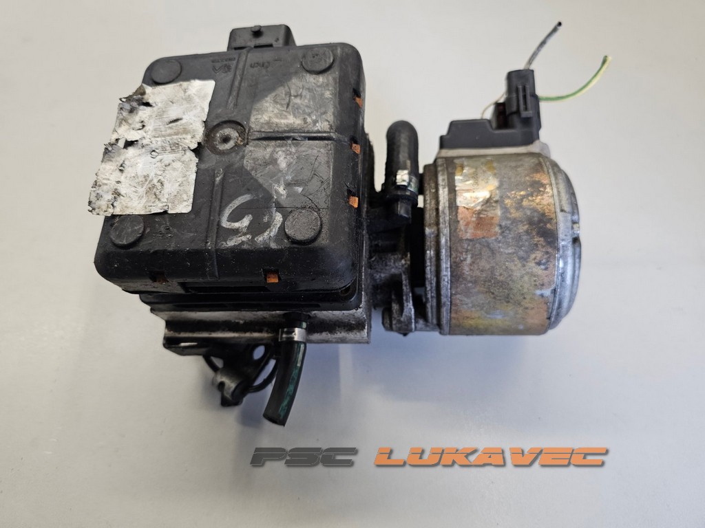 CITROEN C5 PUMPA HIDRAULIKE /PUMPA OVJESA 9636713880 965560580