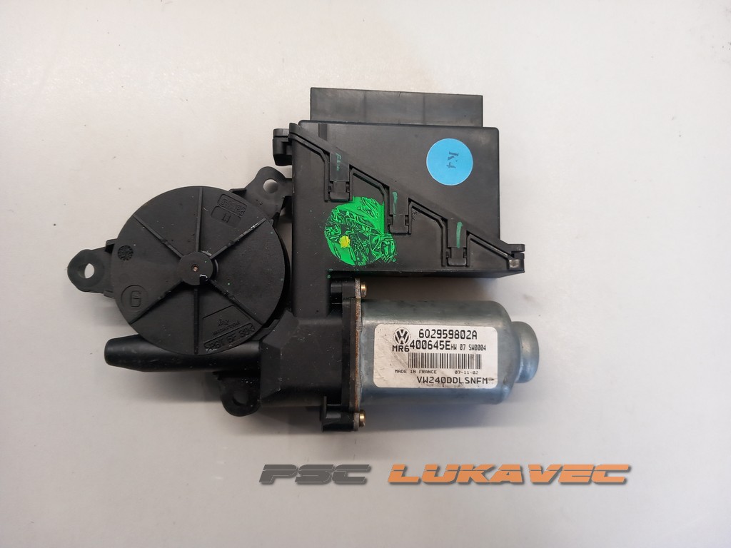 VW POLO 9N PODIZAČ STAKLA PREDNJI LIJEVI 6Q2959802A