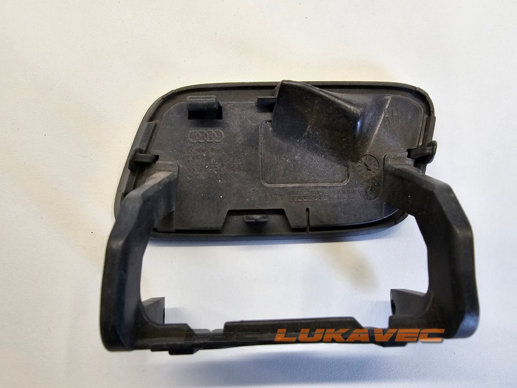 AUDI A3 8P POKLOPAC PERAČA FARA DESNI 8P0955276A