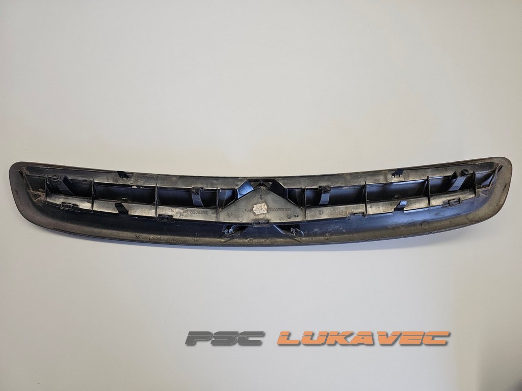 CITROEN XSARA PICASSO PREDNJA MASKA 9650059677