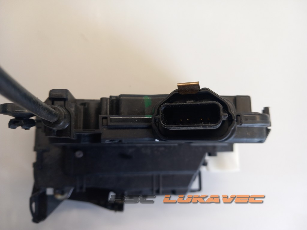 RENAULT CLIO 4 BRAVA VRATA PREDNJA LIJEVA 805033000R