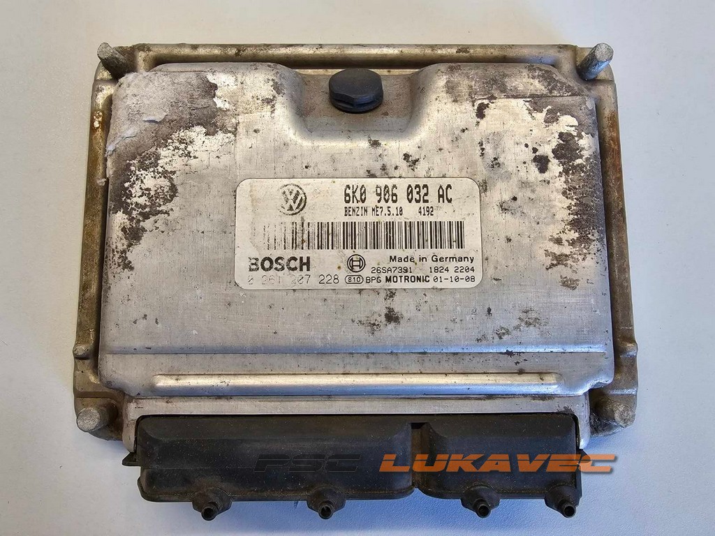 SEAT IBIZA KOMPJUTER MOTORA 6K0906032AC
