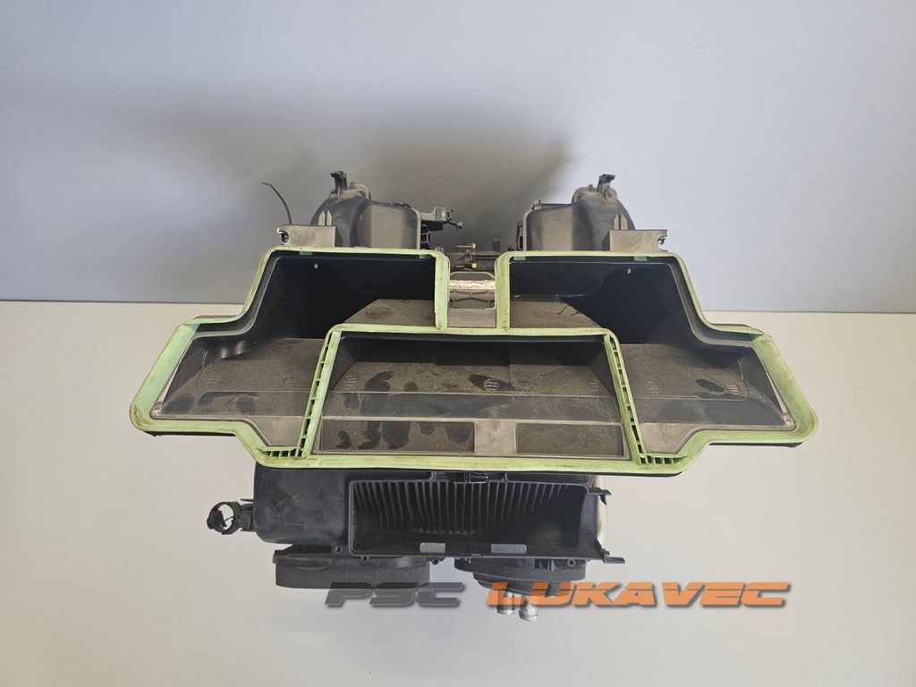 RENAULT SCENIC 3 KUTIJA VENTILACIJE 272703227R