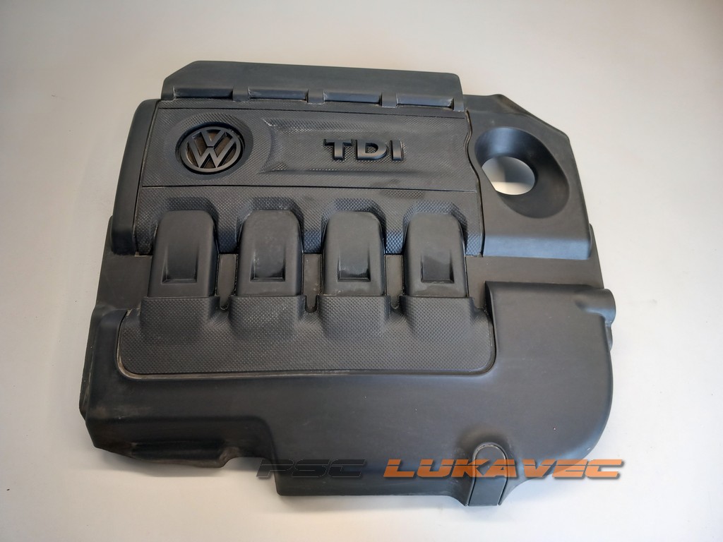 VW PASSAT B8 POKLOPAC MOTORA 2.0 TDI 04L103954T