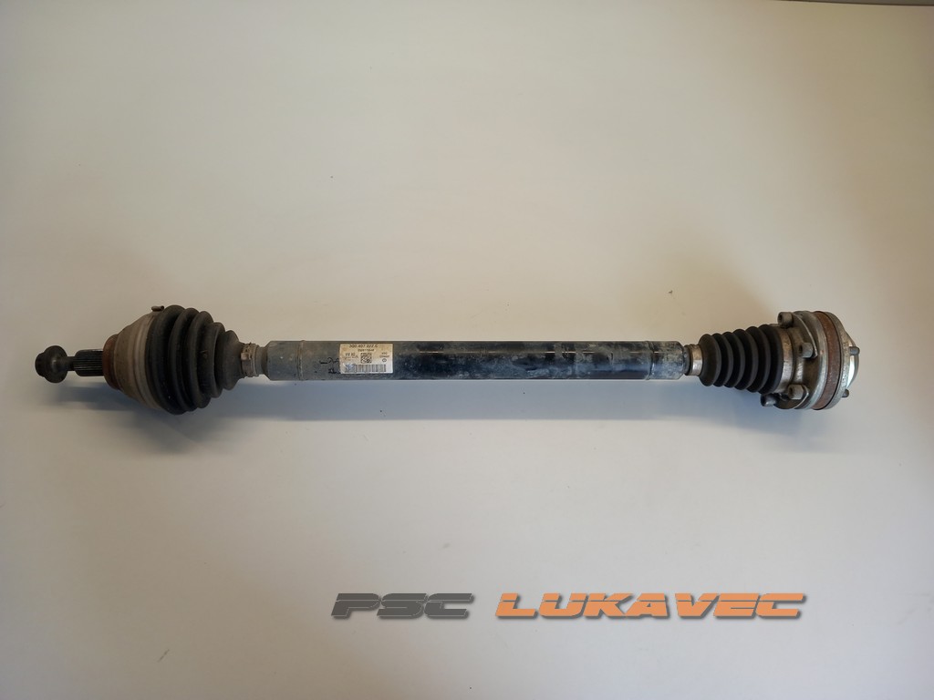 VW PASSAT B8 POLUOSOVINA DESNA 3Q0407272C