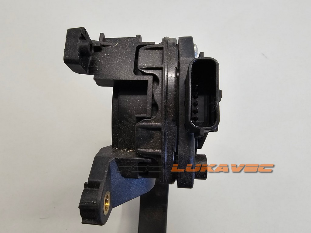 RENAULT CLIO 4 PEDALA GASA CLIO 4 PAPUČICA GASA 180029347R
