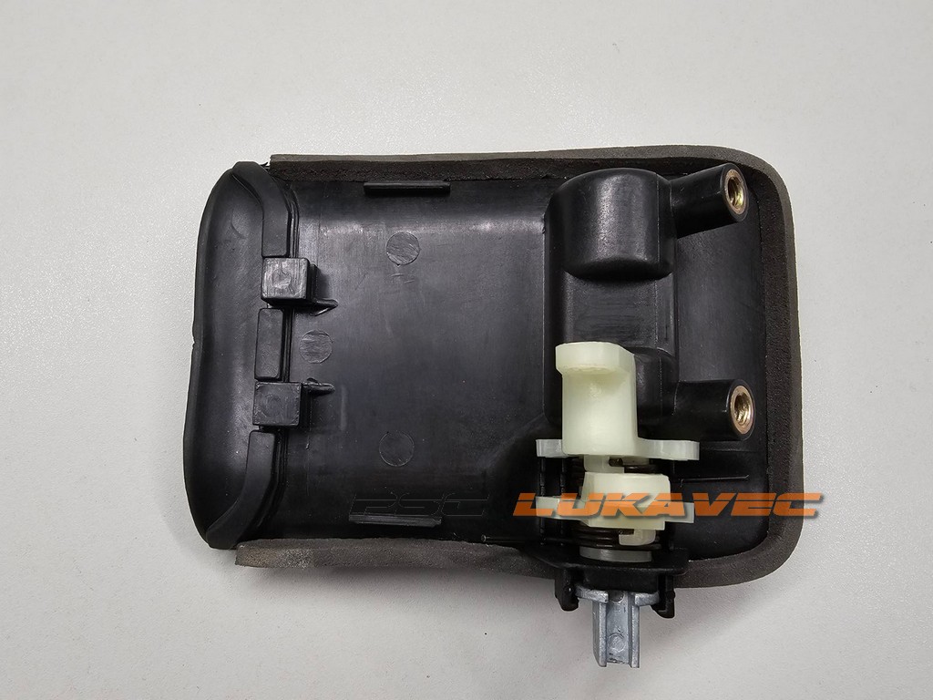 PEUGEOT PARTNER KVAKA BOČNIH VRATA DESNA