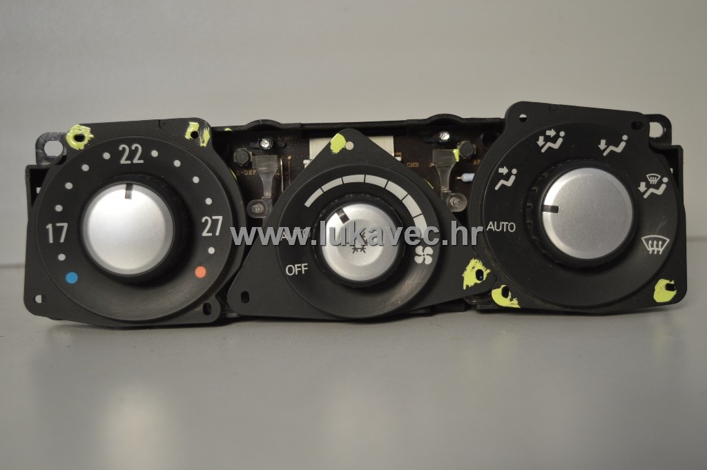 MITSUBISHI OUTLANDER PREKIDAČI VENTILACIJE I KLIME 2003.