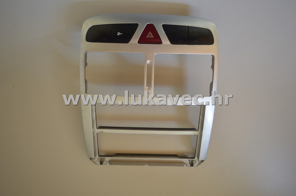 PEUGEOT 307 KONZOLA PREKIDAČA SVA ČETIRI ŽMIGAVCA 9634505077