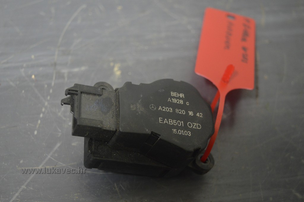 Mercedes motorić klapne  zraka  A2038201642