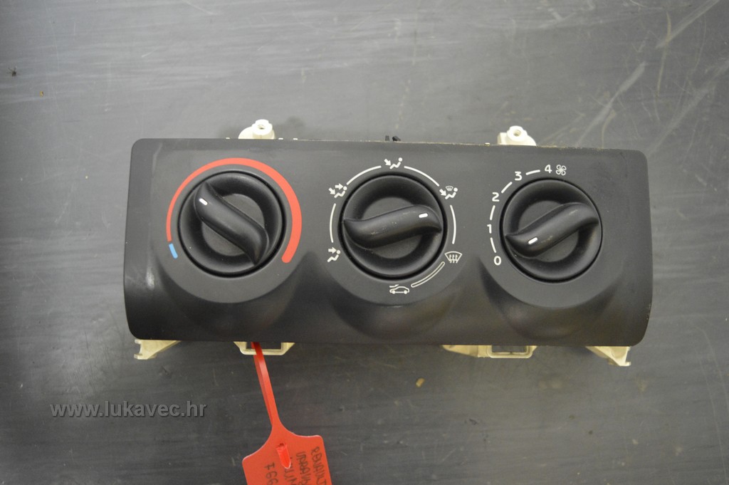 RENAULT CLIO 2 PREKIDAČI VENTILACIJE I KLIME F664361 2004.