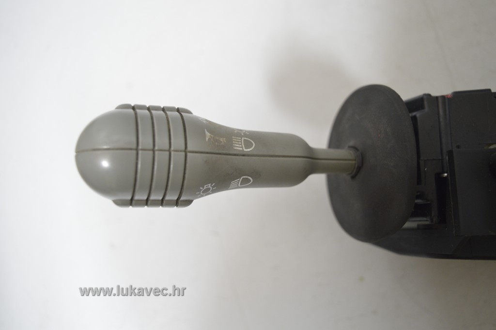 RENAULT TWINGO ZAVOJNICA VOLANA TWINGO RUČICE ŽMIGAVCA