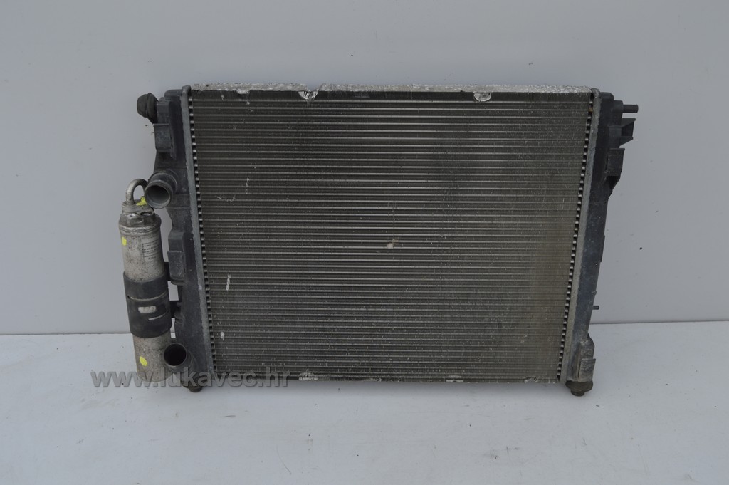 RENAULT CLIO 2 HLADNJAK VODE 1.2 16V 8200211563 2004.