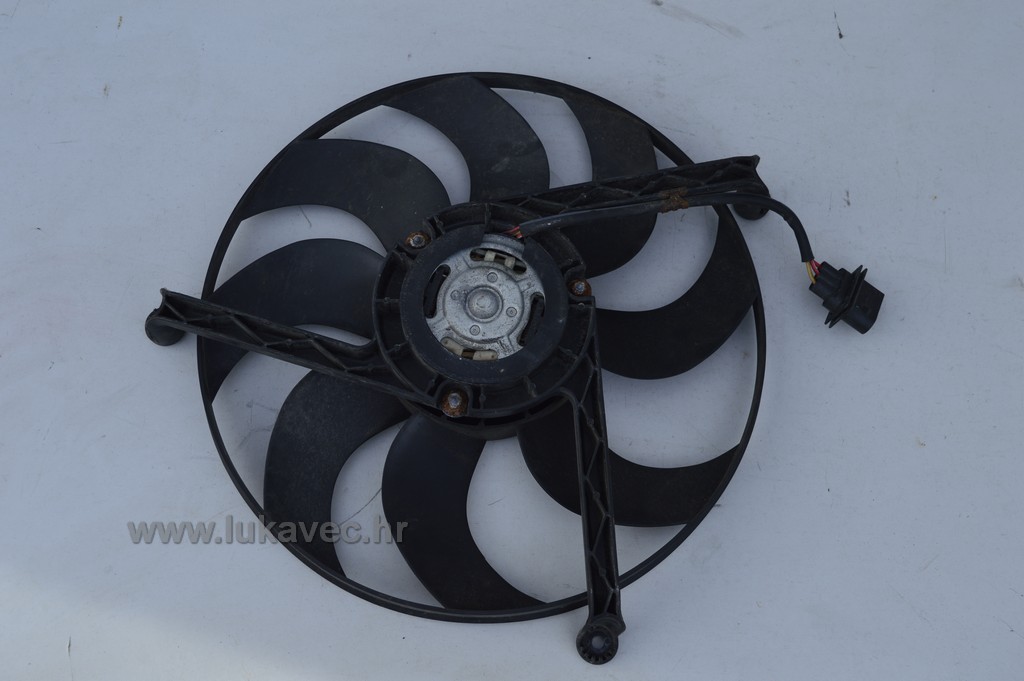 ŠKODA FABIA VENTILATOR MOTORA 6Q0121206 1.2 40 kW 2002-2008.