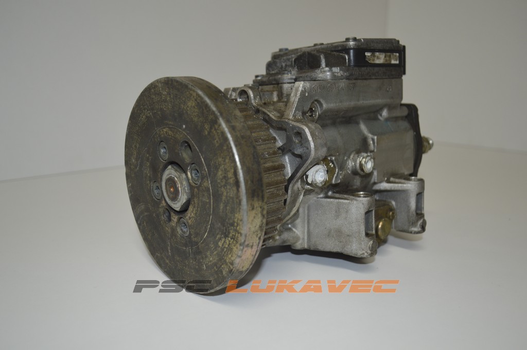 VW 2.5 TDI BOSCH PUMPA GORIVA 059130106E