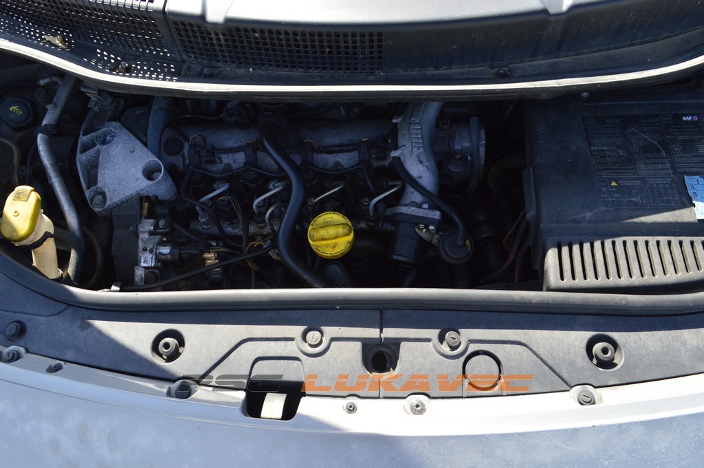 RENAULT SCENIC 2 MOTOR 1.9 DCI F9Q 812 2004.
