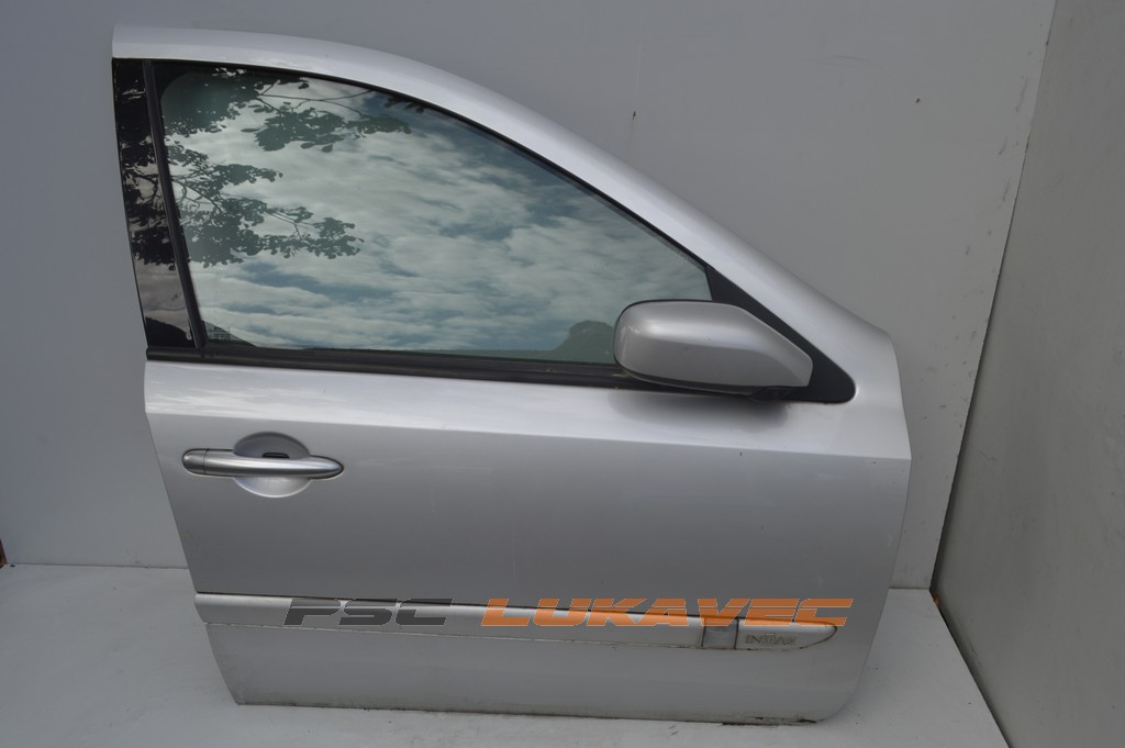 RENAULT LAGUNA 2 GRANDTOUR PREDNJA DESNA  2007.