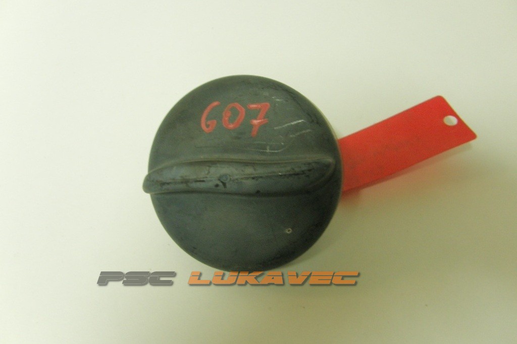 PEUGEOT 607 ČEP REZERVARA