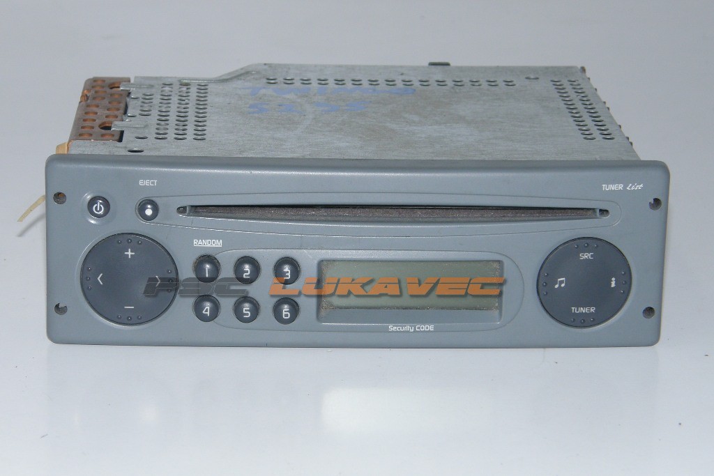 RENAULT TWINGO RADIO CD 8200197530 2004.