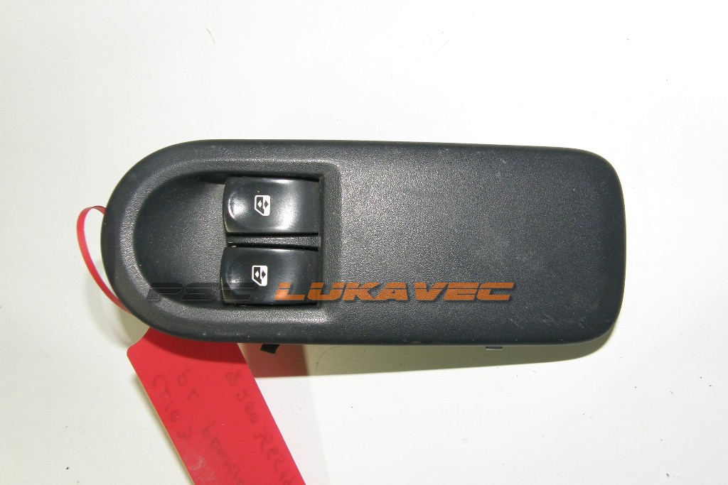 RENAULT CLIO 3 PREKIDAČ PODIZAČA STAKLA PL 8200356519 2007.