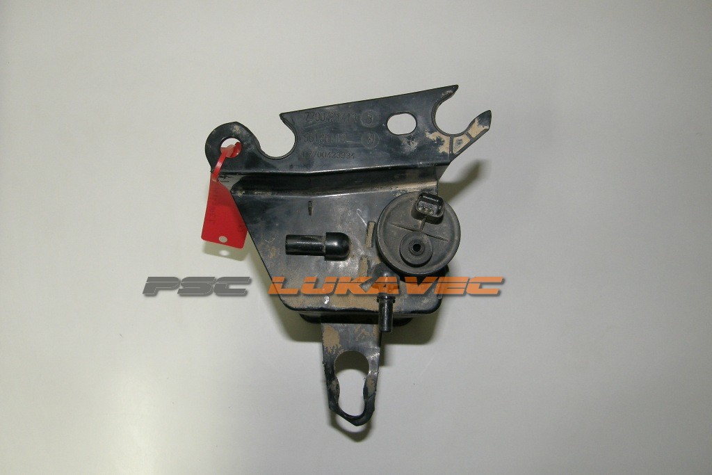 RENAULT CLIO FILTER BENZINSKIH PARA 1.4 7700421413 2005.