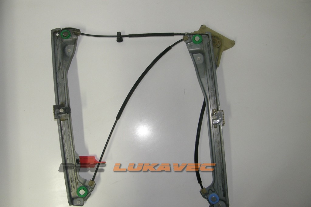 RENAULT LAGUNA 2 PODIZAČ PROZORA PREDNJI DESNI 974826102 2007.