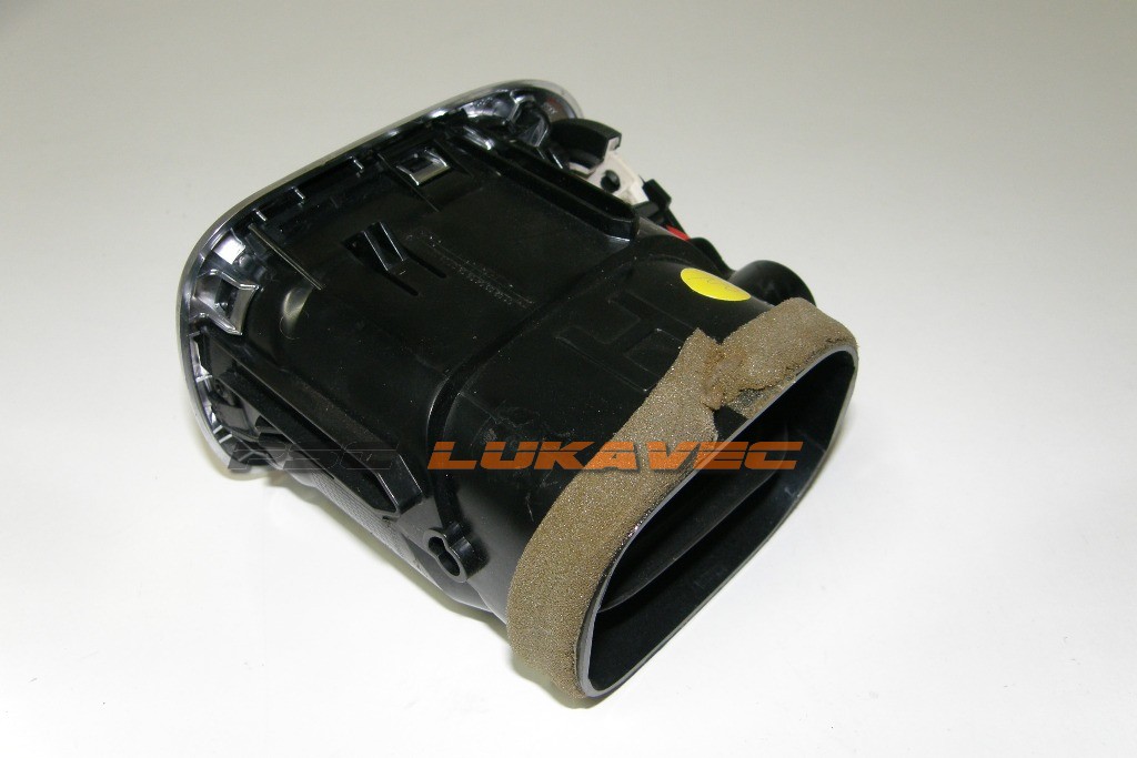 CITROEN C3 PICASSO VENTILACIJSKI OTVOR DESNI 9683043377 2012.